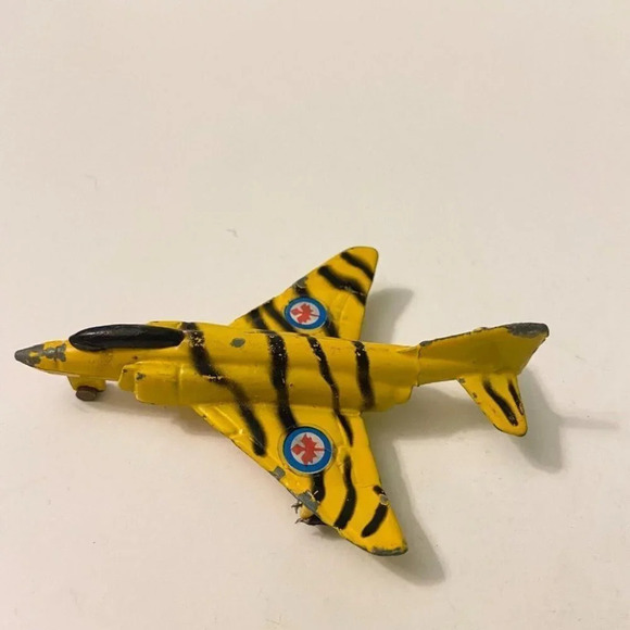 Vintage Diecast Aircraft Phantom F41C Plane and F16 Fighter Pull Back Hong  Kong - Picture 5 of 12